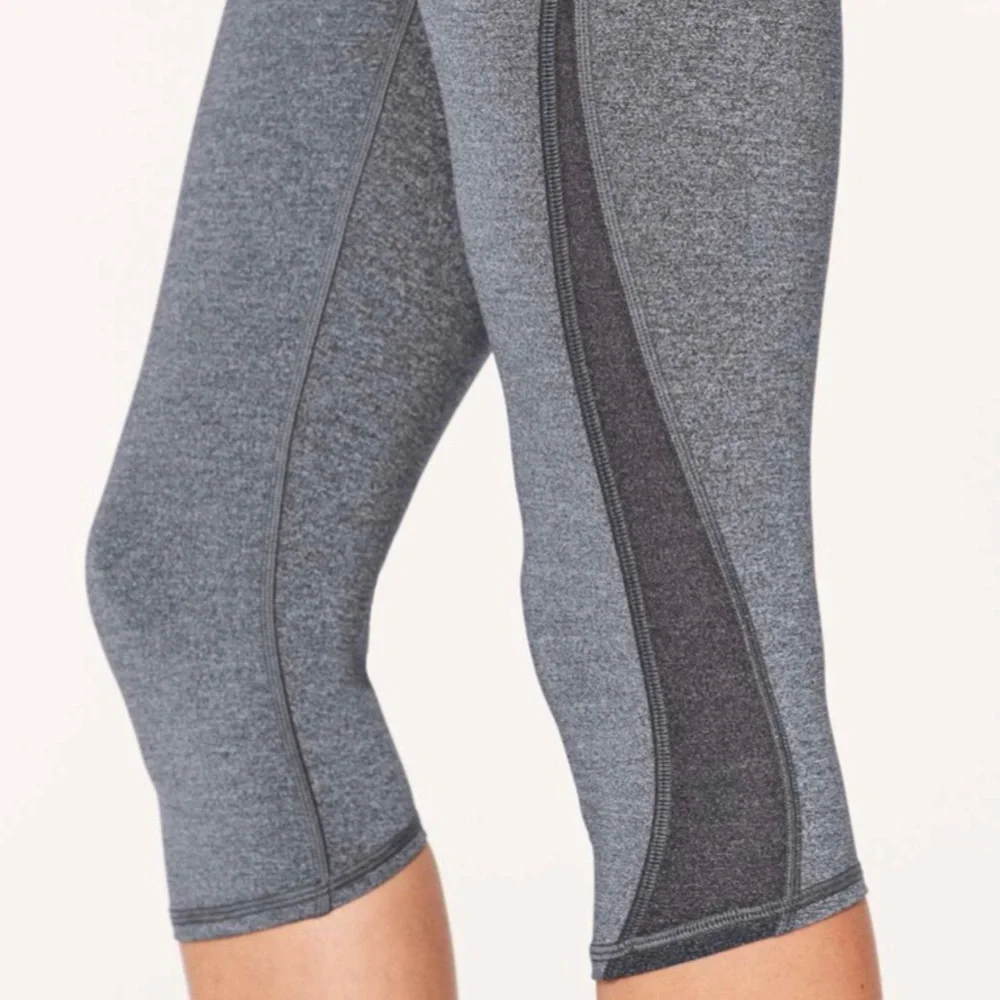 LULULEMON Train Times Crop (17" ) in
Heathered Black - Like New, Size 4_4